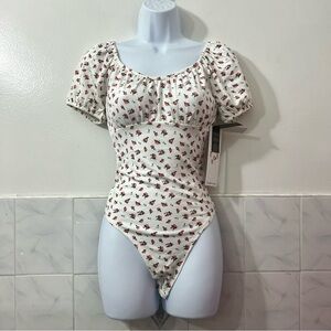Celebrity Pink Floral Puffed Short Sleeve Thong Bodysuit Size XS Babydoll